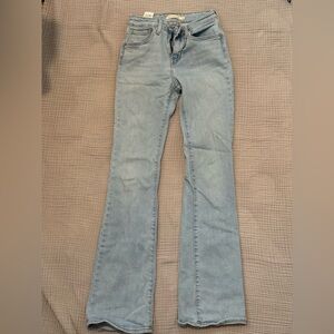 Levi's 725 High Rise Bootcut Jeans | 25W